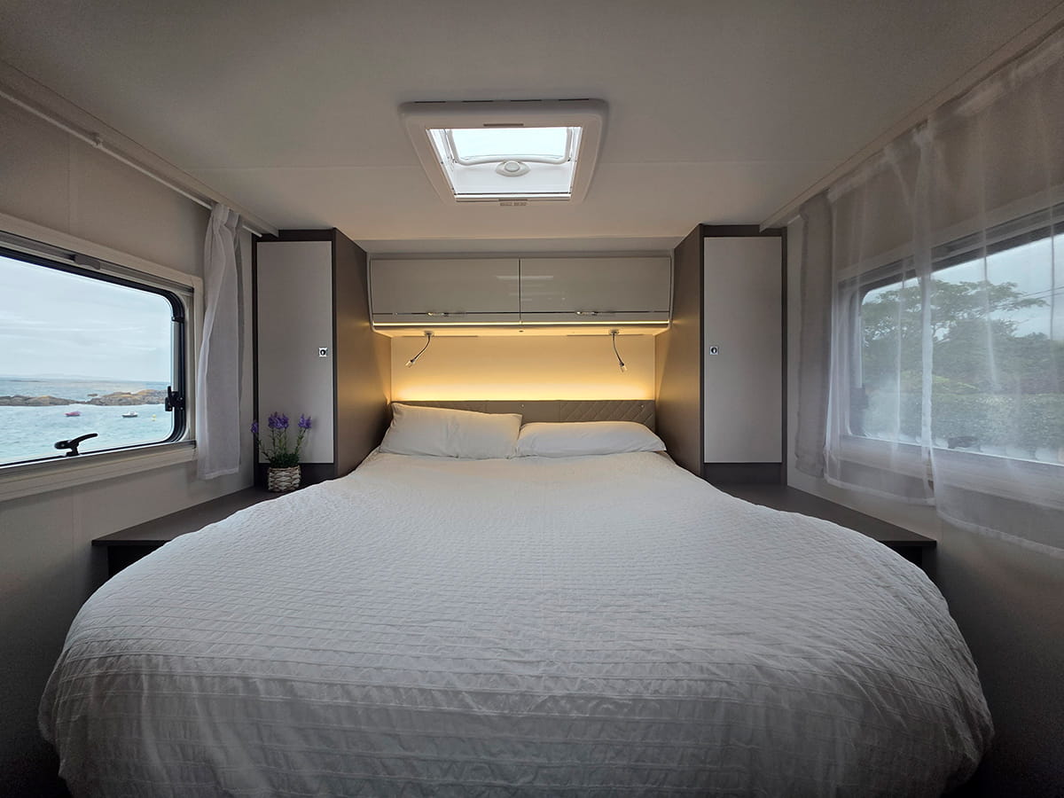 Alquiler etrusco 7400 cama principal